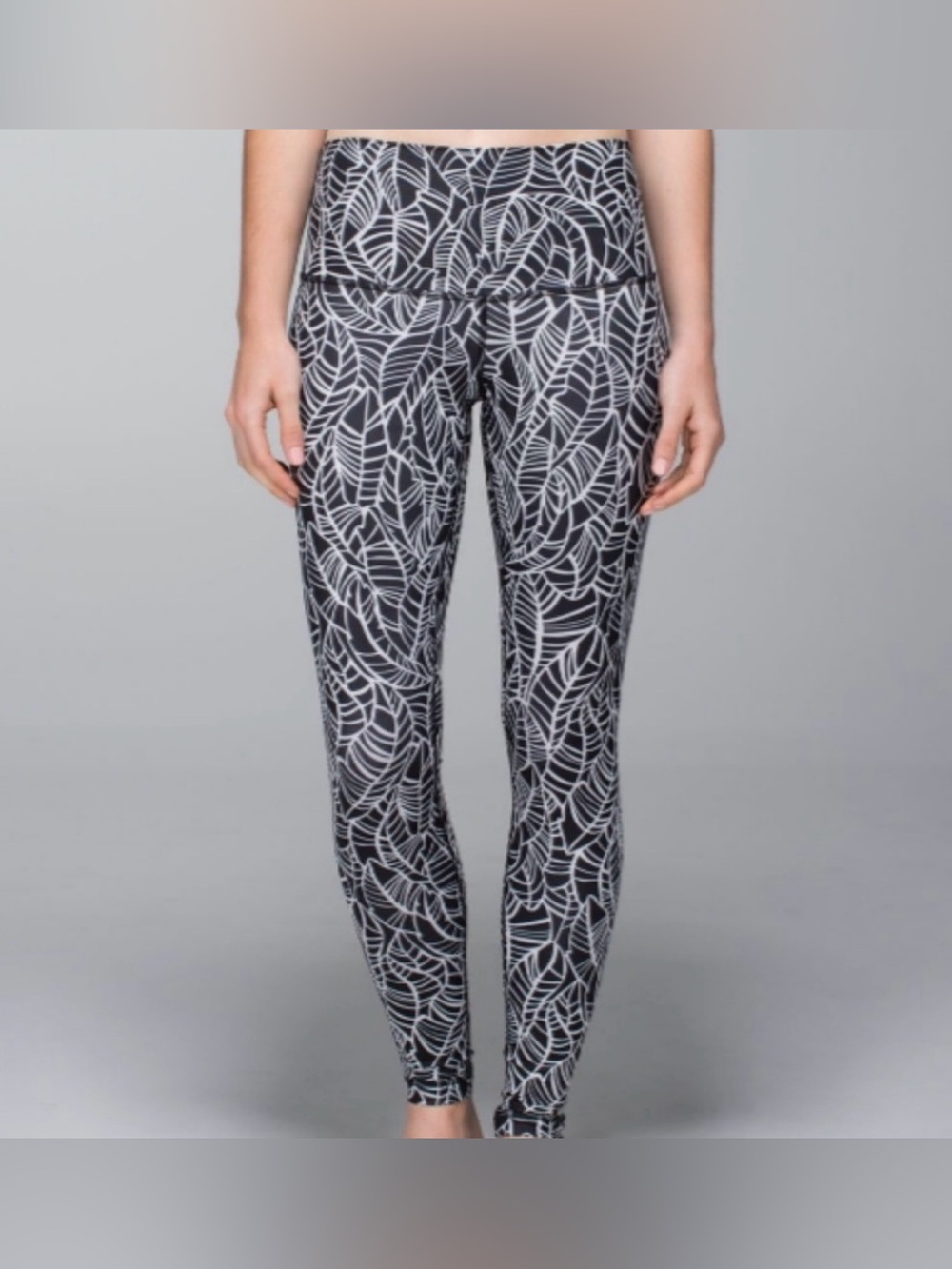 Lululemon Wunder Under Pretty Palm Black Angel Wing Print